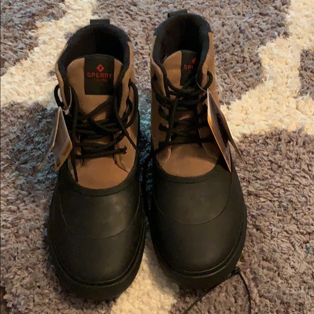Men’s sperry boots